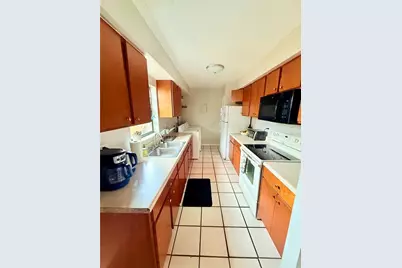9402 N Semmes Street, Tampa, FL 33612 - Photo 9