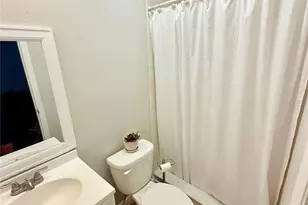 9402 N Semmes St, Tampa, FL 33612 - Photo 15