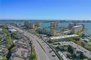 4650 Cove Cir, Saint Petersburg, FL 33708 - Photo 19