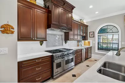 7974 9th Avenue S, Saint Petersburg, FL 33707 - Photo 15