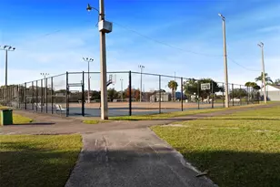 10703 Meadowglen Ln, Tampa, FL 33624 - Photo 57