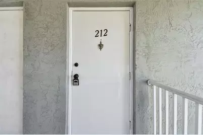 379 47th Avenue N #212, Saint Petersburg, FL 33703 - Photo 15