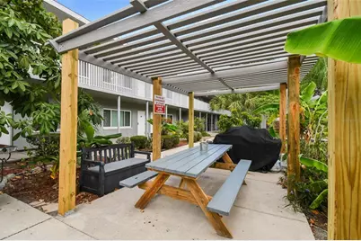 379 47th Avenue N #212, Saint Petersburg, FL 33703 - Photo 57