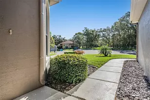 525 Bent Oak Ct, Spring Hill, FL 34609 - Photo 7