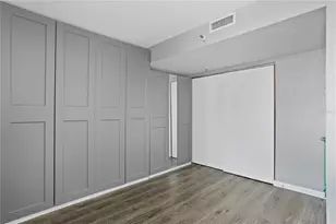 201 W Laurel St, Tampa, FL 33602 - Photo 37