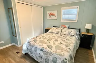 7257 Mt Georgetown Dr NE, Saint Petersburg, FL 33702 - Photo 17