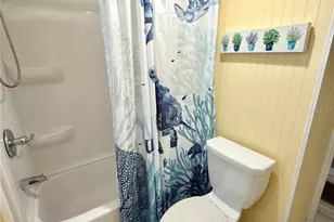 7257 Mt Georgetown Dr NE, Saint Petersburg, FL 33702 - Photo 19