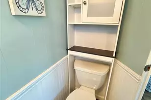 7257 Mt Georgetown Dr NE, Saint Petersburg, FL 33702 - Photo 13