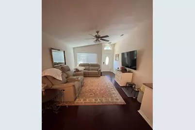 6527 40th Avenue N, Saint Petersburg, FL 33709 - Photo 3