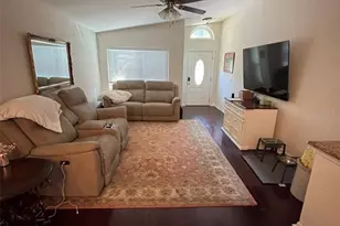 6527 40th Ave N, Saint Petersburg, FL 33709 - Photo 3