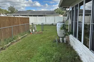 6130 17th St, Zephyrhills, FL 33542 - Photo 5