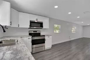 1705 E Chelsea St, Tampa, FL 33610 - Photo 9