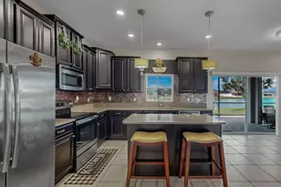 2429 Cumberland Cliff Dr, Ruskin, FL 33570 - Photo 7