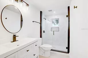 8401 Libby Ln, Tampa, FL 33619 - Photo 15