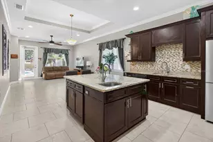 812 W Country Club Dr, Tampa, FL 33612 - Photo 37