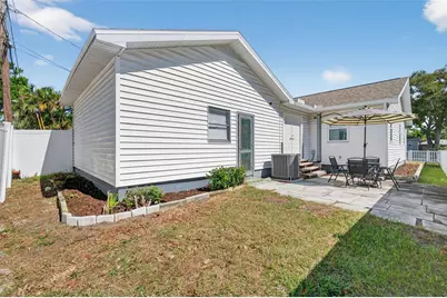 2401 19th Street S, Saint Petersburg, FL 33712 - Photo 21