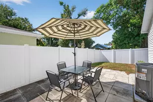 2401 19th St S, Saint Petersburg, FL 33712 - Photo 19