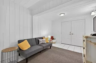 2401 19th St S, Saint Petersburg, FL 33712 - Photo 17