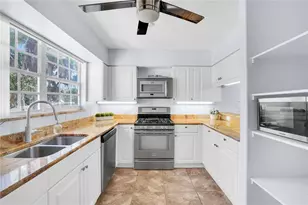 103 17th St E, Bradenton, FL 34208 - Photo 13