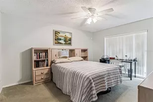 104 Knollpoint Dr, Sun City Center, FL 33573 - Photo 9