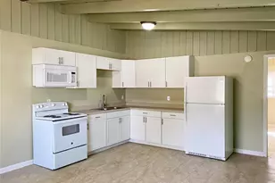 913 E 123rd Ave, Tampa, FL 33612 - Photo 25