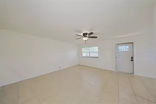 202 Bedford St, Sun City Center, FL 33573 - Photo 11
