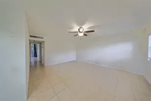 202 Bedford St, Sun City Center, FL 33573 - Photo 7