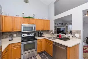 7703 Robert E Lee Rd, Tampa, FL 33637 - Photo 9