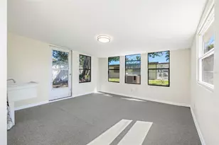 39019 Heath Dr, Zephyrhills, FL 33542 - Photo 5