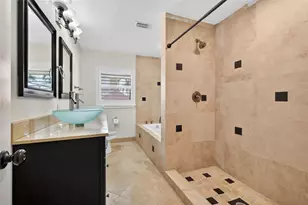 2605 Hibiscus Dr W, Belleair Beach, FL 33786 - Photo 15