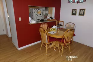 13612 S Village Dr, Tampa, FL 33618 - Photo 7