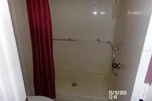 13612 S Village Dr, Tampa, FL 33618 - Photo 17