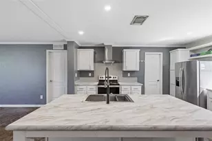 5022 Carol Dr, Wesley Chapel, FL 33543 - Photo 5