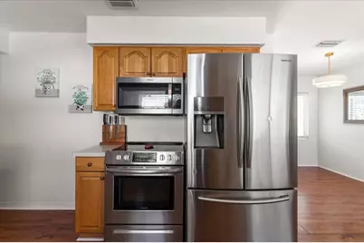 5851 44th Avenue N, Kenneth City, FL 33709 - Photo 11