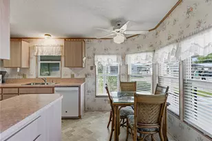 3822 Damian Dr, Zephyrhills, FL 33541 - Photo 15
