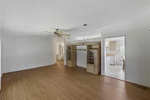 3822 Damian Dr, Zephyrhills, FL 33541 - Photo 9
