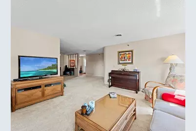 8186 Terrace Garden Drive N #401, Saint Petersburg, FL 33709 - Photo 9