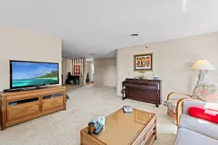 8186 Terrace Garden Dr N, Saint Petersburg, FL 33709 - Photo 9