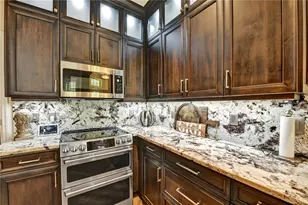 8206 Lapin Ct, Seminole, FL 33777 - Photo 7