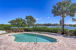 1508 Riverside Dr, Tarpon Springs, FL 34689 - Photo 63