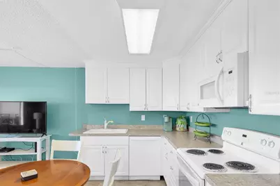 19450 Gulf Boulevard #603, Indian Shores, FL 33785 - Photo 13