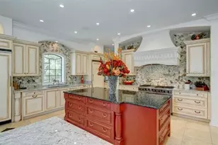 829 Bruce Ave, Clearwater Beach, FL 33767 - Photo 7