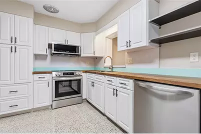 2700 67th Street N, Saint Petersburg, FL 33710 - Photo 11