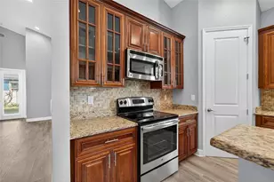 565 Bimini Bay Blvd, Apollo Beach, FL 33572 - Photo 11