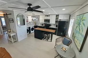 5075 Starfish Dr SE, Saint Petersburg, FL 33705 - Photo 7
