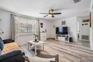 1565 Connecticut Ave NE, Saint Petersburg, FL 33703 - Photo 5