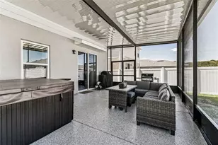 19043 Pebble Wood Ln, Spring Hill, FL 34610 - Photo 17