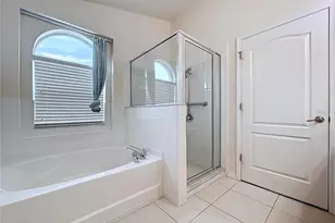 8527 Carriage Pointe Dr, Gibsonton, FL 33534 - Photo 17