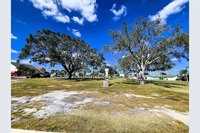 530 Lillian Drive, Madeira Beach, FL 33708 - Photo 57