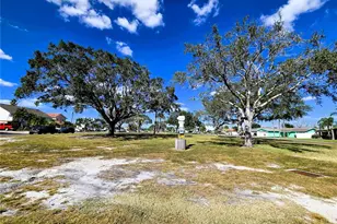 530 Lillian Dr, Madeira Beach, FL 33708 - Photo 57